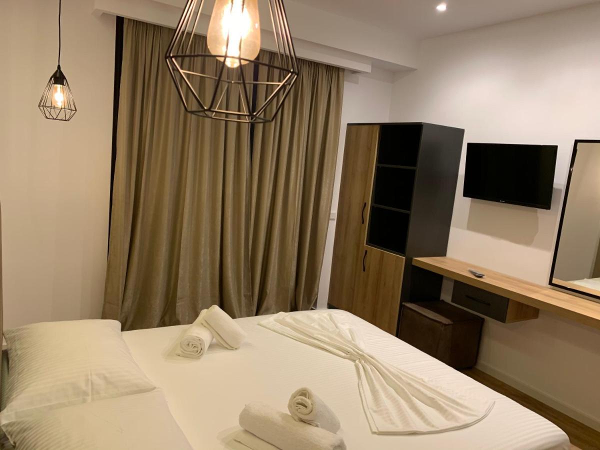 Hotel Platon Sarandë 外观 照片